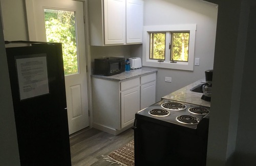 South Harwich Cottage | Cottage on freshwater lake with short walk to town beach