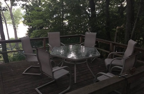Free Soil House | Cottage on Gun Lake near Ludington and Manistee