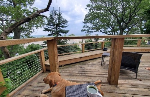 Grand Haven Cottage | Cottage on Lake Michigan across from Grand Haven State Park.