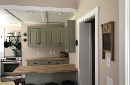 Fitzwilliam Cottage | Cottage on Laurel Lake, Private lake access, picture perfect sunsets