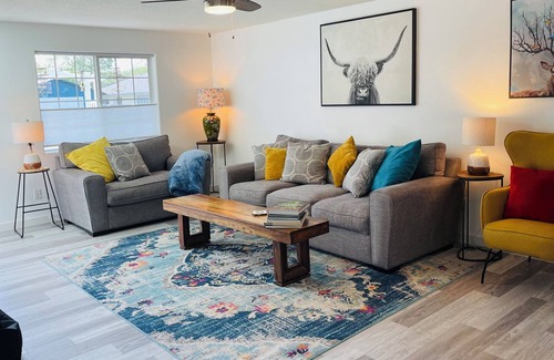 Nehalem Cottage | Cottage on Nehalem Bay, dogs welcome, fire pit, hot tub, 5 min- Manzanita beach