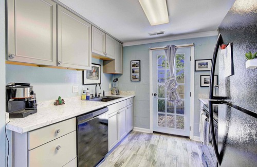 Calvert Beach-Long Beach Cottage | Cottage on the Bay