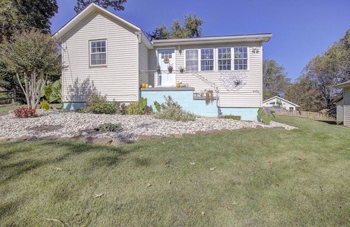 Calvert Beach-Long Beach Cottage | Cottage on the Bay