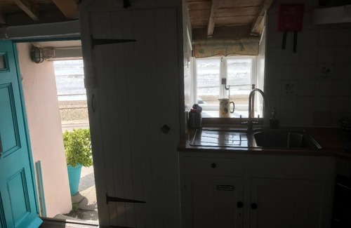 Lyme Regis Cottage | Cottage on the Beach