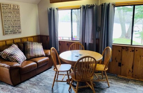 Otonabee-South Monaghan Resort | Cottage on the Beach - Rice Lake and Otonabee River
