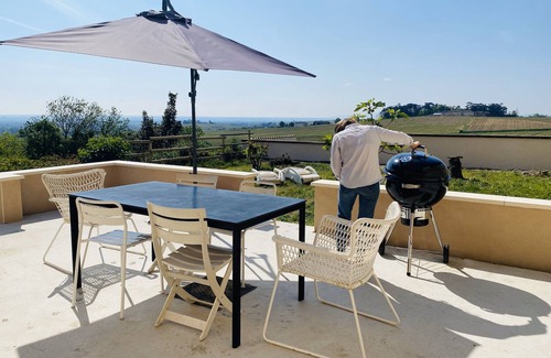 Odenas Cottage | Cottage Peacefully Nestled in the Heart of Beaujolais