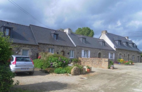 Garlan House | Cottage 'Penty's Iroise 4' with Shared Terrace