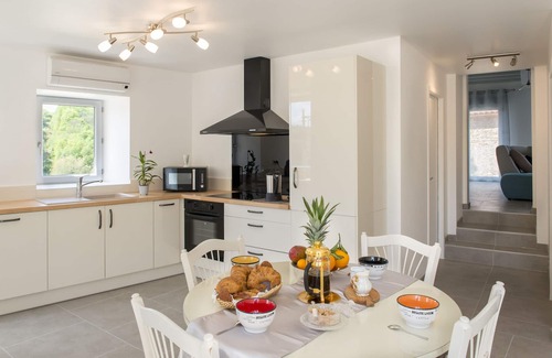 Soturac House | COTTAGE PRIVATE with SPA -Wifi-Baby Equi-Sheets provided