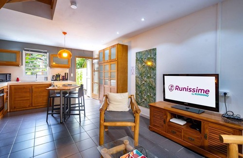 Boucan Canot House | COTTAGE BAMBOU classé 3 étoiles - Villa 4 à 6 personnes - avec piscine privée - Accès direct.