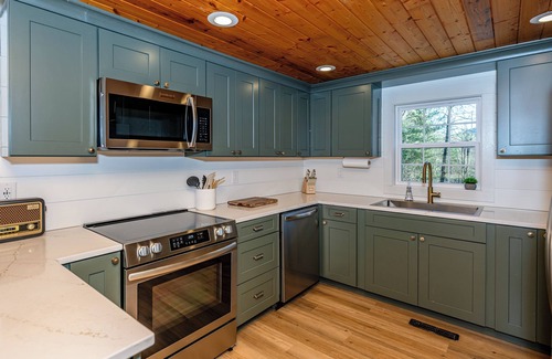 Cashiers Cottage | Cottage Right in Downtown Cashiers Walk to Everywhere!