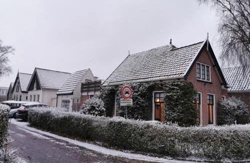 Bergen House | Cottage Rose