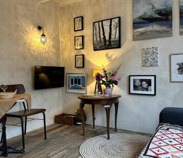 Bergen House | Cottage Rose