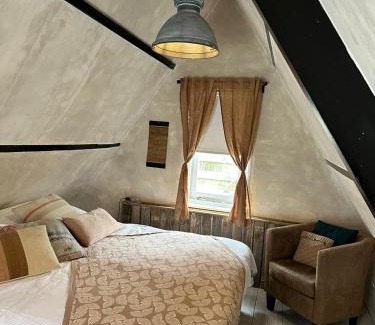 Bergen House | Cottage Rose