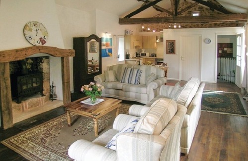 Augignac House | Cottage set in grounds of 25 acres with lake