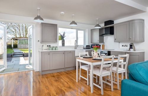 Carlisle Cottage | Cottage - Sleeps 3, hot tub & pet friendly