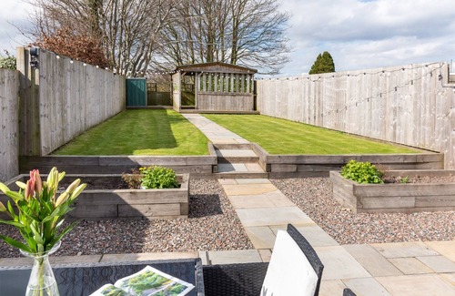 Carlisle Cottage | Cottage - Sleeps 3, hot tub & pet friendly