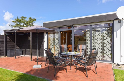 Esens House | Cottage spring cloud