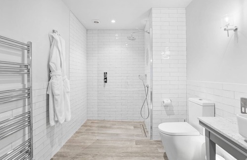 Brayford Hotel | Cottage Suite 2, Kentisbury Grange - a suite that sleeps 2 guests in 1 bedroom