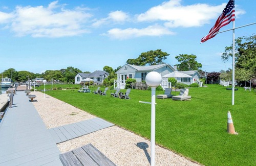 Hampton Bays House | Cottage Suite in Boutique Hotel, Heart of Hampton Bays, Waterfront.