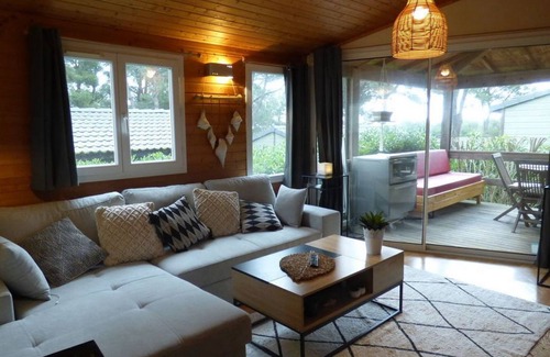 Agde Cottage | Cottage under the pines