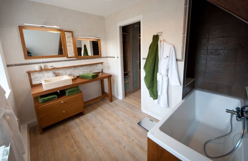 Linac Cottage | Cottage Up to 11pers. with indoor heated pool