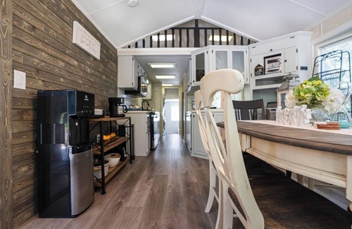 Sandwich House | Cottage w/ Firepit & beach access "Outdoor Dining Delight"