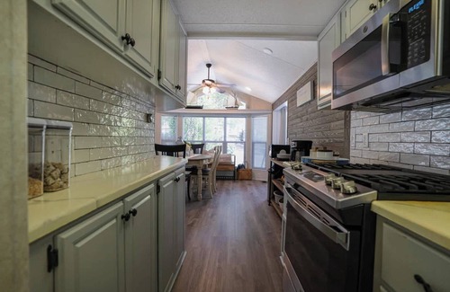 Sandwich House | Cottage w/ Firepit & beach access "Outdoor Dining Delight"