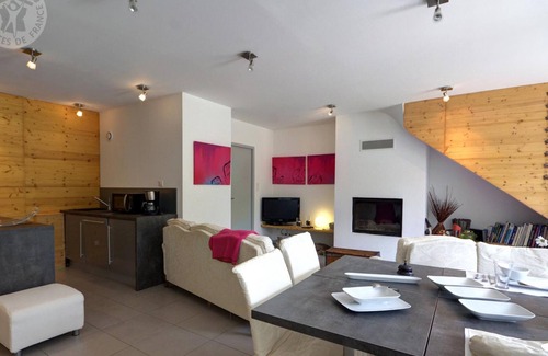 Saint-Genest-Malifaux Cottage | Cottage with Spa and Terrace in the Heart of Pilat