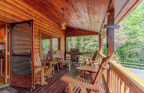 Blue Ridge Cottage | Cottage w/Hot Tub: 3 Mi to Downtown Blue Ridge!