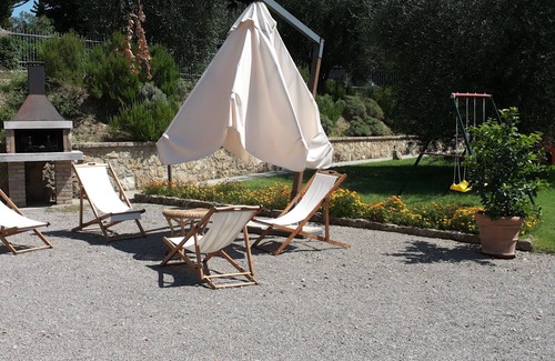 Chiusi Villa | Cottage With Pool in the Countryside Between Woods and Olive Groves