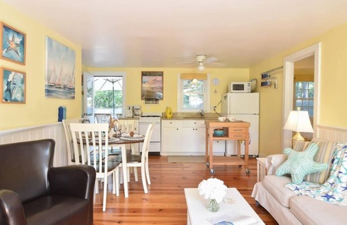 Wellfleet House | Cottage w/Private Association Pool!