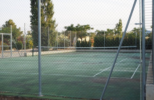 Roquetes Cottage | Cottage with fenced garden and tennis court, basketball. ideal for families.