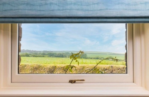 Hartland Cottage | Cottage with 3 ensuite bedrooms and Sea Views. North Devon Heritage Coast.
