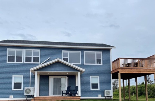 French Village Cottage | Cottage with breathtaking ocean views and direct beach access