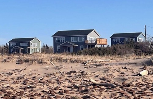 French Village Cottage | Cottage with breathtaking ocean views and direct beach access