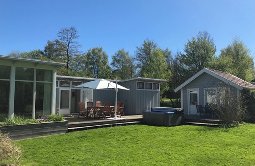Listarum Cottage | Cottage With Family Friendly Garden, Beautiful Nature Near Lake and Forest