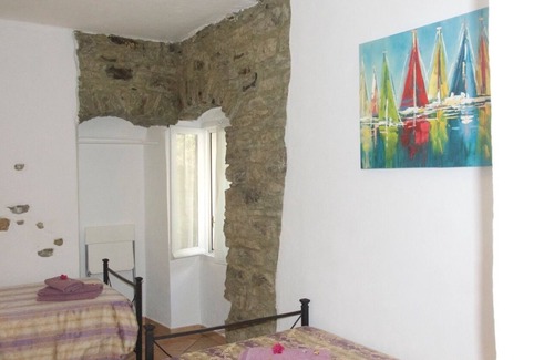 Vasia House | Cottage with garden, flooded with natural light, 2 bedrooms, Internet Free!