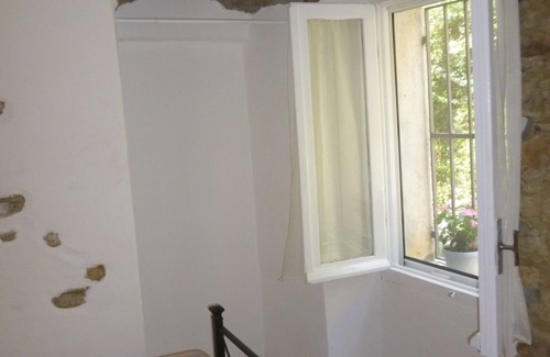 Vasia House | Cottage with garden, flooded with natural light, 2 bedrooms, Internet Free!