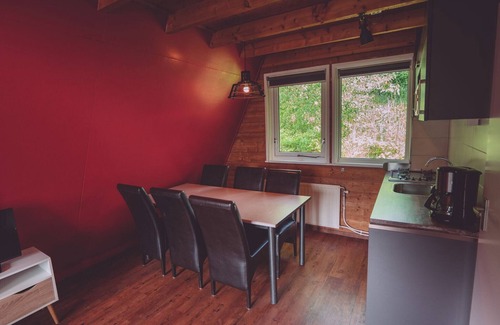 Bant House | Cottage with garden, near fishing pond