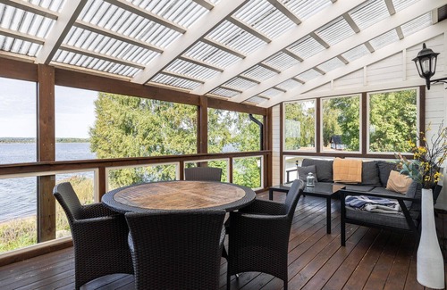 Vimmerby Municipality Ski Chalet | Cottage with its own sandy beach near VimmerbyI SE05018