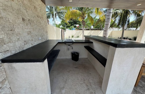 Chelem House | Cottage with large pool ideal for sharing with the family, 2 minutes from the beach.