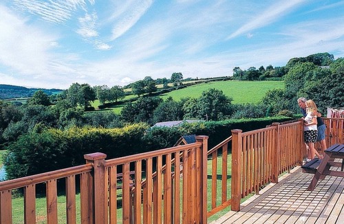 Llanybri Cottage | Cottage with one double and one twin.