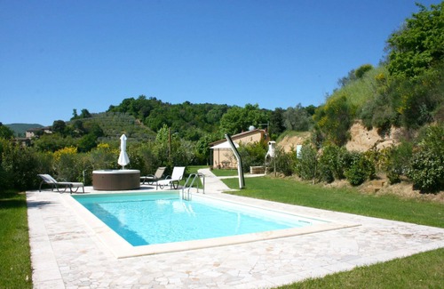 Montepulciano Villa | Cottage with private swimming pool, Jacuzzi and air conditioning. Extremely panoramic position, surr