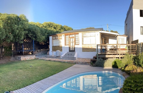 Fish Hoek House | Cottage with private pool. Only 8 min walk to the beach.