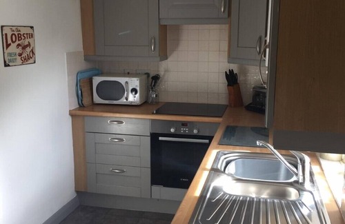 Wadebridge Cottage | Cottage with sunny/secure garden, parking pets. Near pub/shop/beaches sleeps 7
