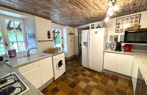 Saint-Cyprien House | Cottage with swimming pool and huge garden close to all amenities