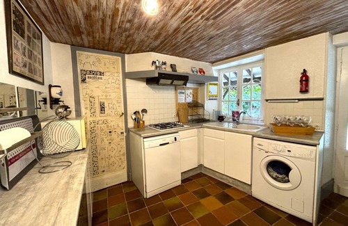 Saint-Cyprien House | Cottage with swimming pool and huge garden close to all amenities