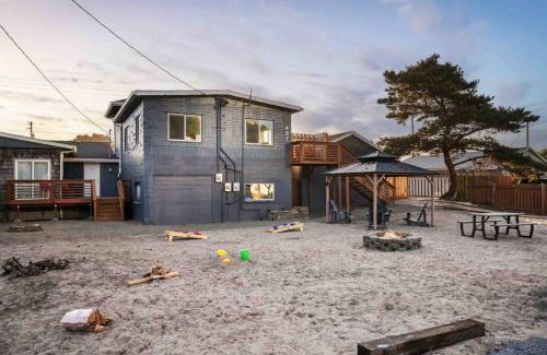 Rockaway Beach House | Cottages at Rockaway Beach Suite #3