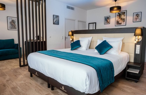 Saint-Mard Hotel | Cottages de France CDG