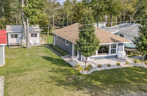 Bear Lake Cabin | Cottages on 50' of Bear Lake frontage